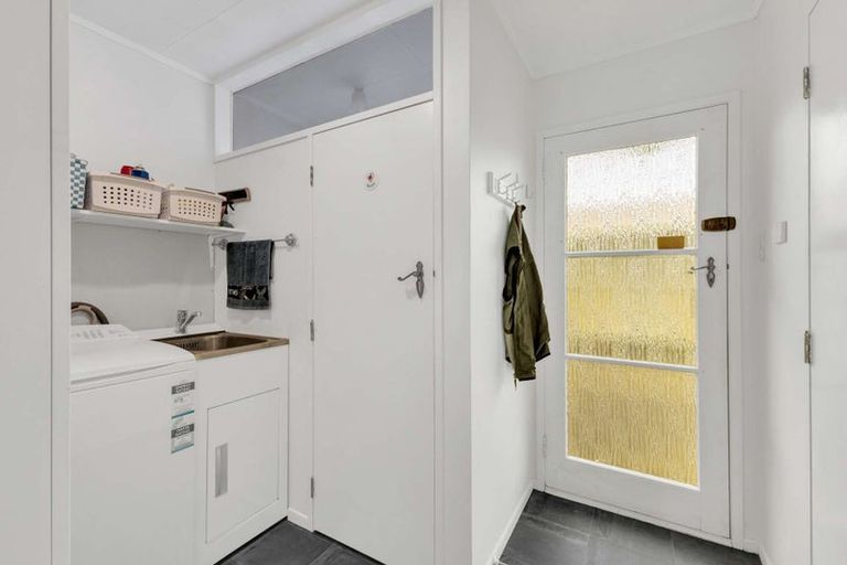 Photo of property in 84 Broadway, Stratford, 4332