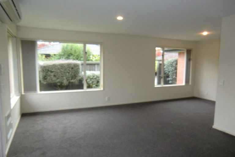 Photo of property in 4/30 Newnham Terrace, Upper Riccarton, Christchurch, 8041