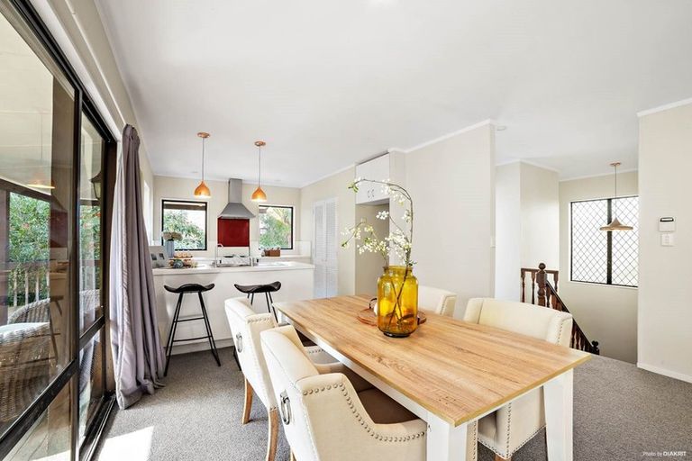 Photo of property in 3 Noeleen Street, Glenfield, Auckland, 0629