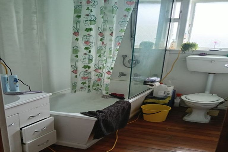 Photo of property in 3/10a Straven Road, Riccarton, Christchurch, 8011