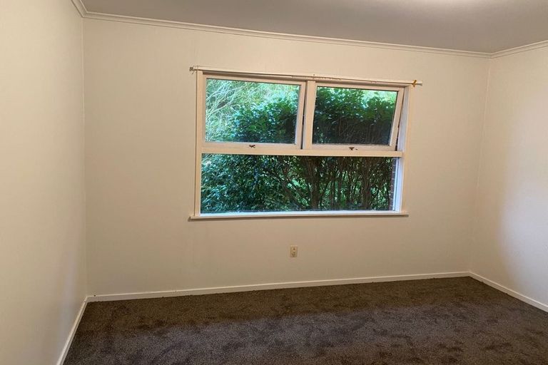Photo of property in 23 Edgeworth Road, Glenfield, Auckland, 0629
