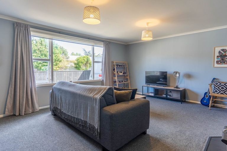 Photo of property in 16 Kaka Road, Raumati Beach, Paraparaumu, 5032