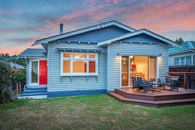 Photo of property in 24 Birdwood Avenue, Beckenham, Christchurch, 8023