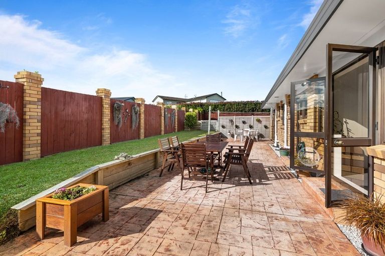 Photo of property in 15 Pounamu Avenue, Greenhithe, Auckland, 0632