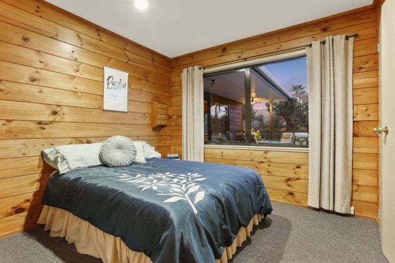 Photo of property in 31 Crampton Court, Orewa, 0931