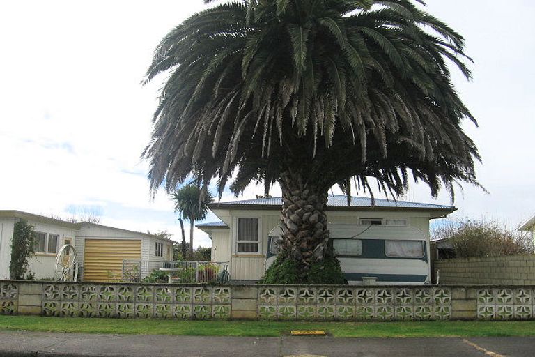 Photo of property in 24 Deal Crescent, Flaxmere, Hastings, 4120