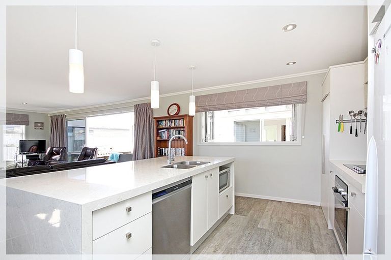 Photo of property in 24 Forbes Road, Foxton Beach, Foxton, 4815