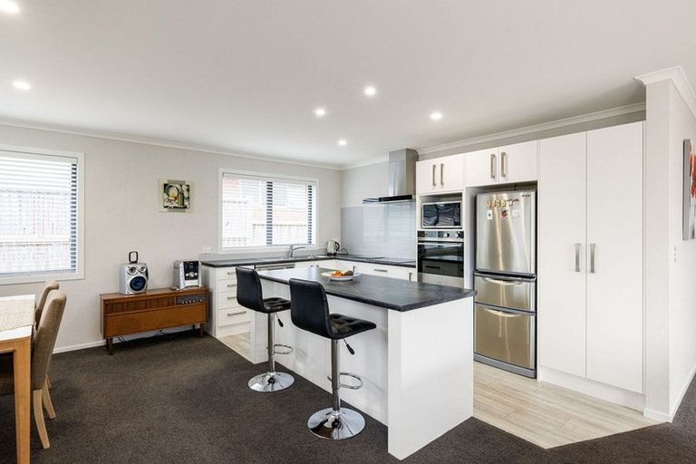 Photo of property in 5 Clifford Close, Leamington, Cambridge, 3432