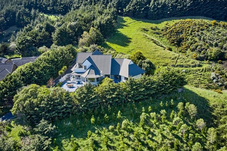 Photo of property in 25 Rangatira Road, Tawa, Wellington, 5028