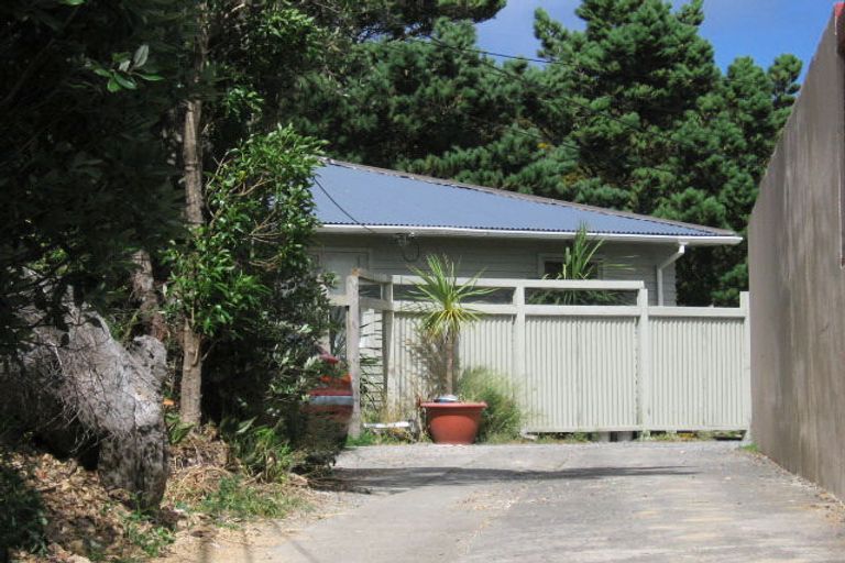 Photo of property in 73 Montreal Grove, Kingston, Wellington, 6021