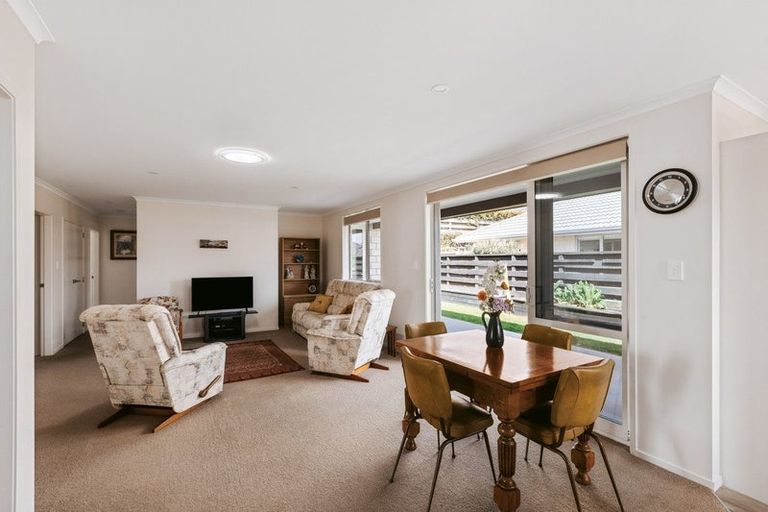 Photo of property in 5 Vista Close, Omokoroa, 3114