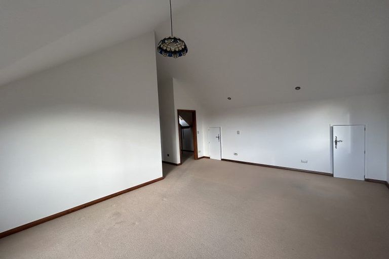 Photo of property in 19 Matheson Crescent, Albert Town, Wanaka, 9305