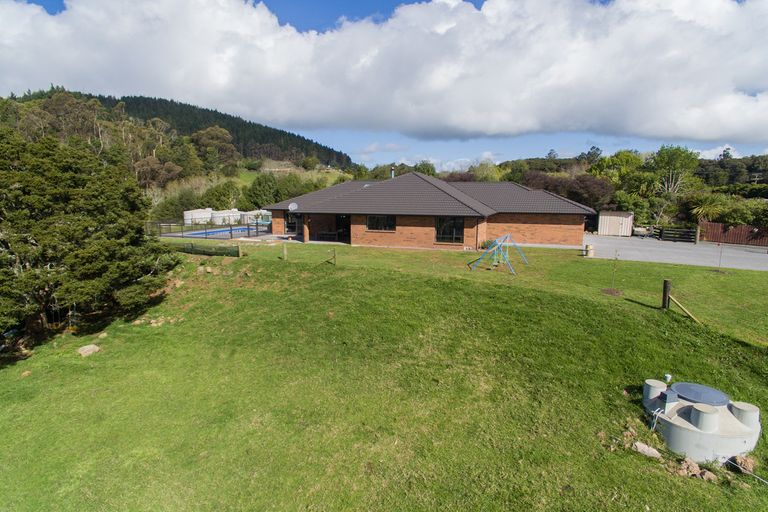 Photo of property in 90 Kara Road, Maungatapere, Whangarei, 0179