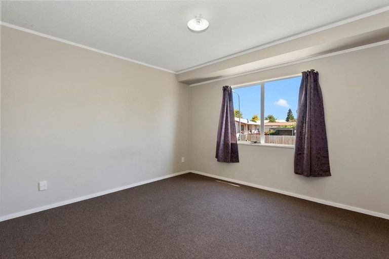 Photo of property in 371a Kahikatea Drive, Dinsdale, Hamilton, 3204