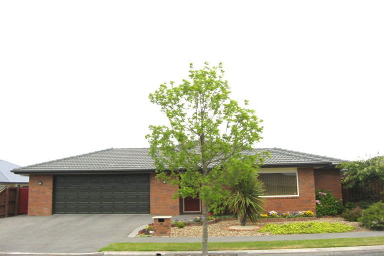 Photo of property in 21 Puhara Avenue, Parklands, Christchurch, 8083