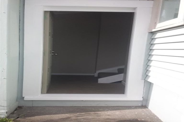 Photo of property in 803 Te Atatu Road, Te Atatu Peninsula, Auckland, 0610