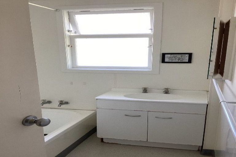 Photo of property in 540 Paremoremo Road, Paremoremo, Auckland, 0632