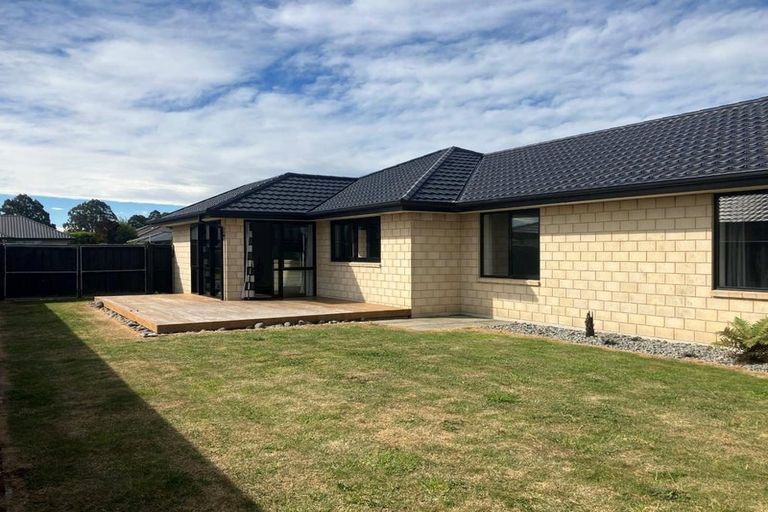 Photo of property in 5 Rossall Crescent, Rolleston, 7615