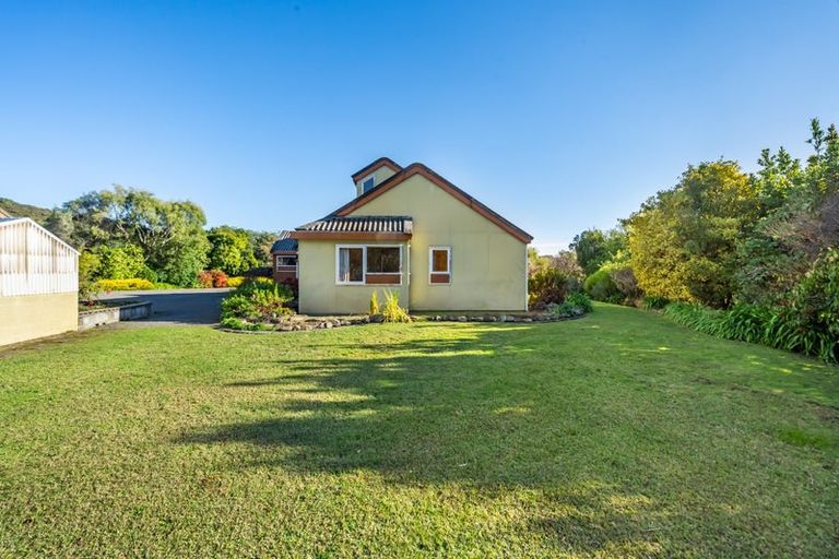 Photo of property in 8 Ahoroa Road, Judgeford, Porirua, 5381