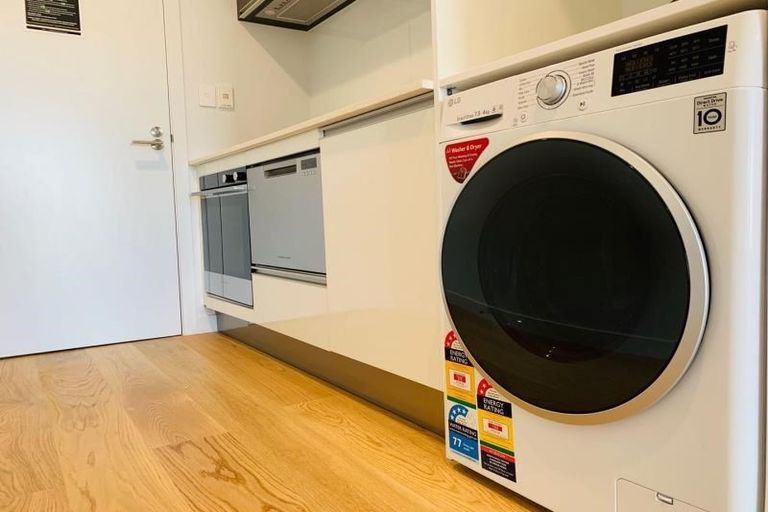 Photo of property in Frank Sargeson Apts, 206/80 Anzac Street, Takapuna, Auckland, 0622