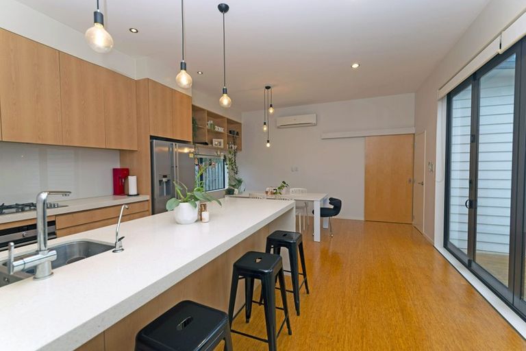 Photo of property in 8a Elcoat Avenue, Henderson, Auckland, 0612