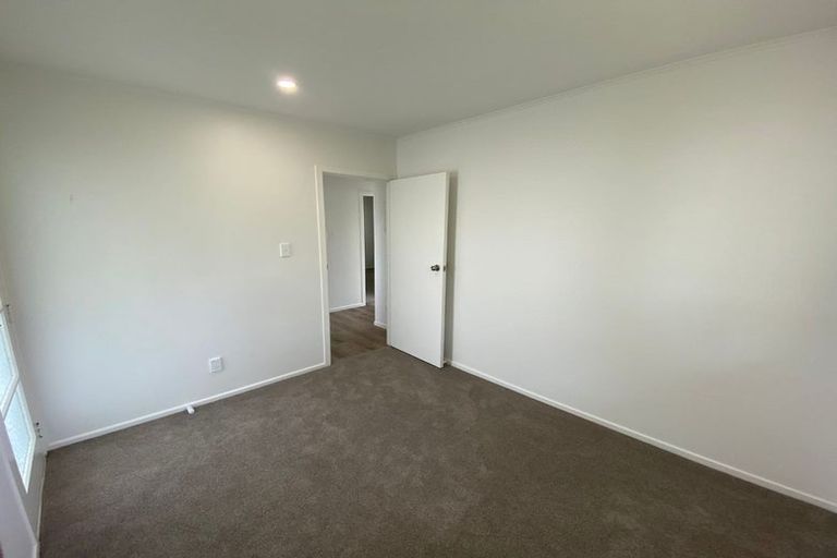 Photo of property in 2/59 Shakespeare Road, Milford, Auckland, 0620