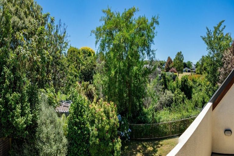 Photo of property in 1 Antrim Place, Rangatira Park, Taupo, 3330