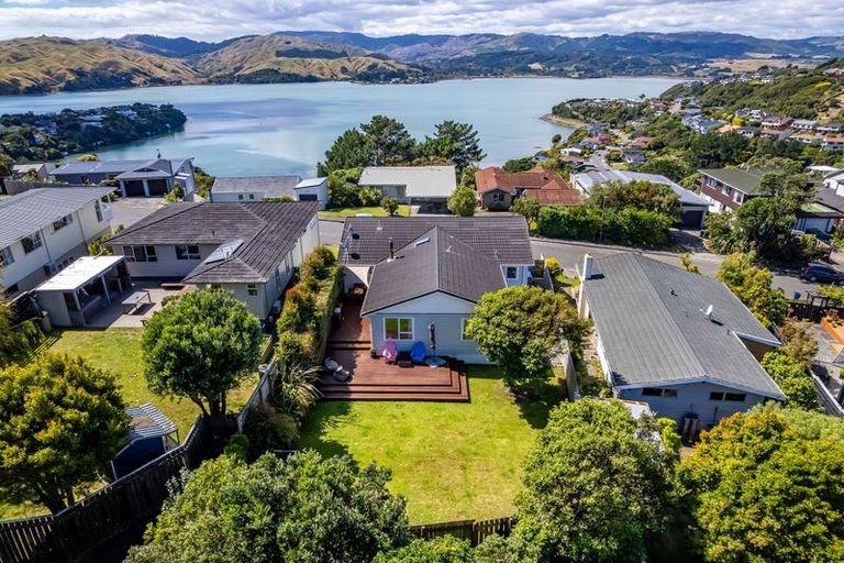 Photo of property in 118 Kahu Road, Paremata, Porirua, 5024