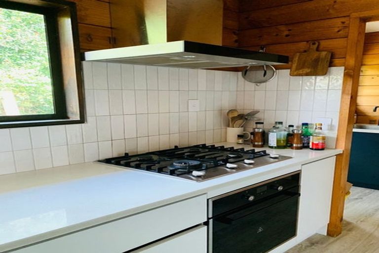 Photo of property in 2/72 Aeroview Drive, Beach Haven, Auckland, 0626