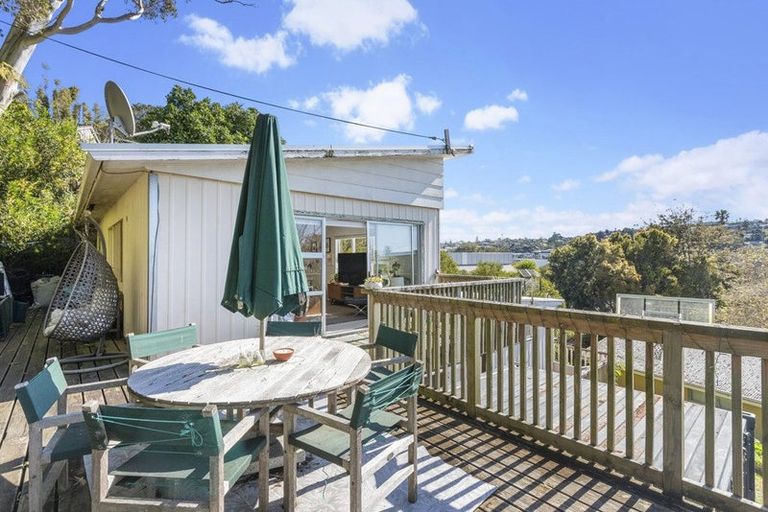 Photo of property in 1a Argyle Road, Browns Bay, Auckland, 0630
