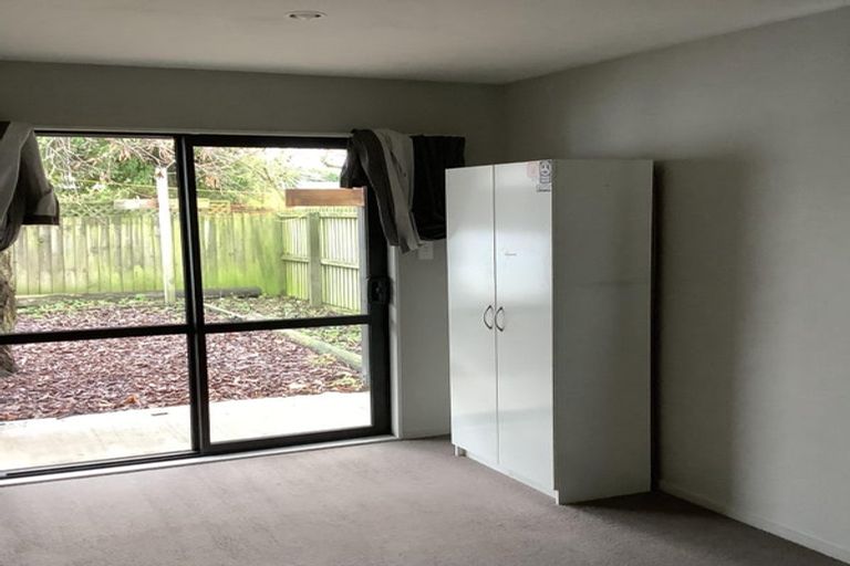 Photo of property in 18 Avonhead Road, Avonhead, Christchurch, 8042