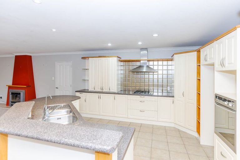 Photo of property in 32 Miers Glade, Rototuna North, Hamilton, 3210