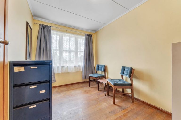 Photo of property in 9 Ludlow Terrace, Totara Vale, Auckland, 0627