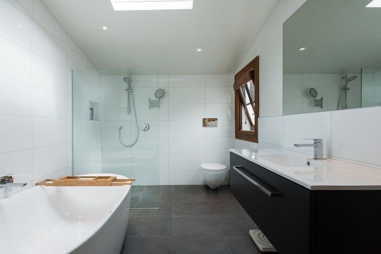 Photo of property in 23 Patanga Crescent, Thorndon, Wellington, 6011