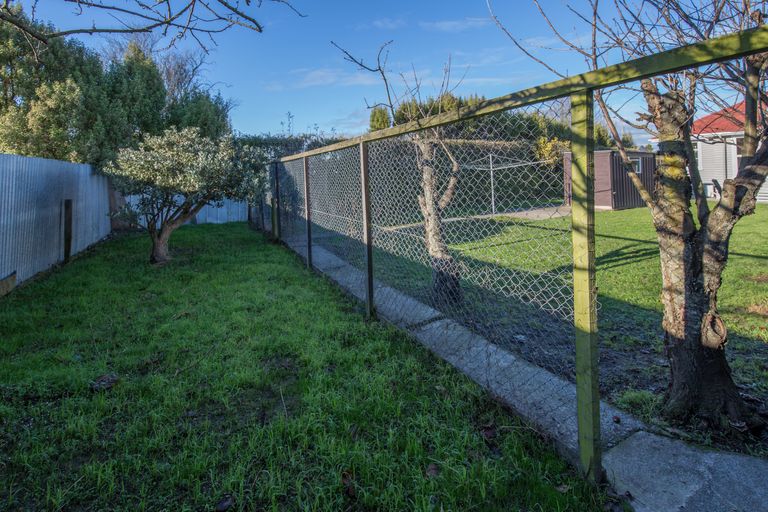 Photo of property in 182 Langdons Road, Northcote, Christchurch, 8052