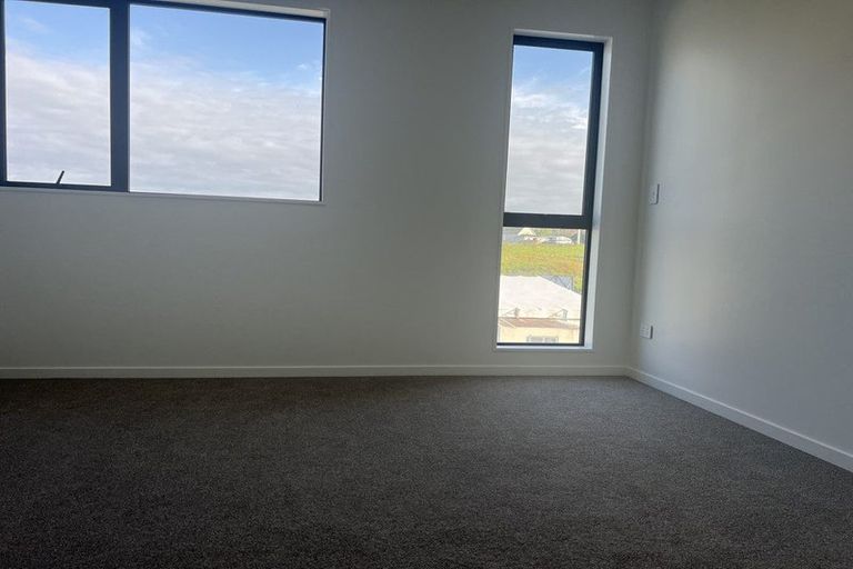 Photo of property in 9 Mataitai Road, Hobsonville, Auckland, 0618