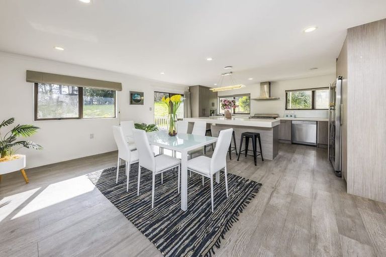 Photo of property in 32 Gracechurch Drive, Flat Bush, Auckland, 2016