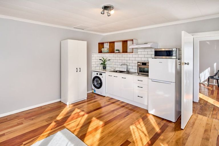 Photo of property in 280 Main Road, Tawa, Wellington, 5028