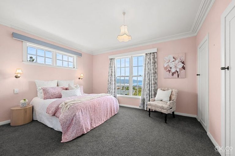 Photo of property in 117a Normandale Road, Normandale, Lower Hutt, 5010