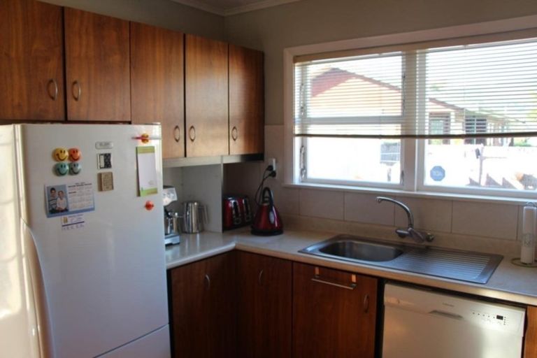 Photo of property in 4 Stamford Grove, Avalon, Lower Hutt, 5011