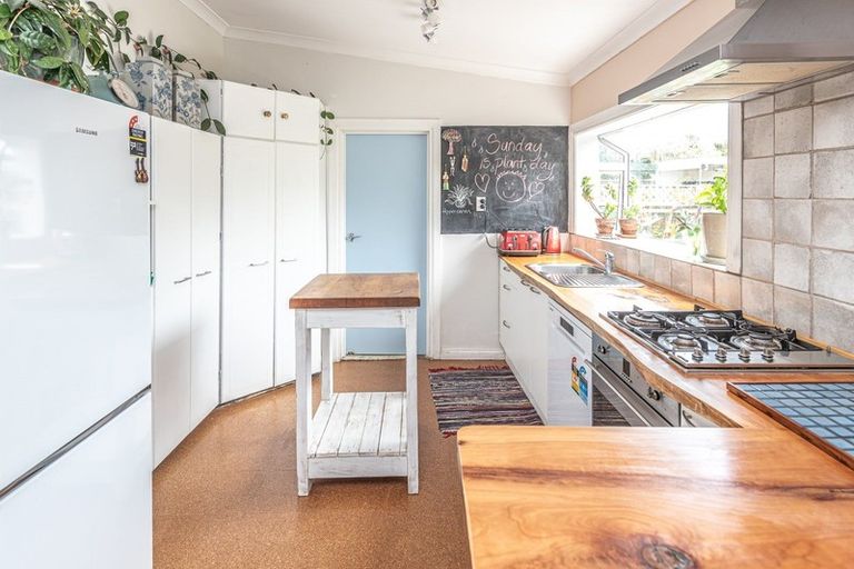 Photo of property in 25 Mason Terrace, Gonville, Whanganui, 4501