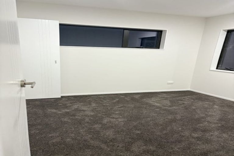 Photo of property in 163b Bradbury Road, Botany Downs, Auckland, 2010