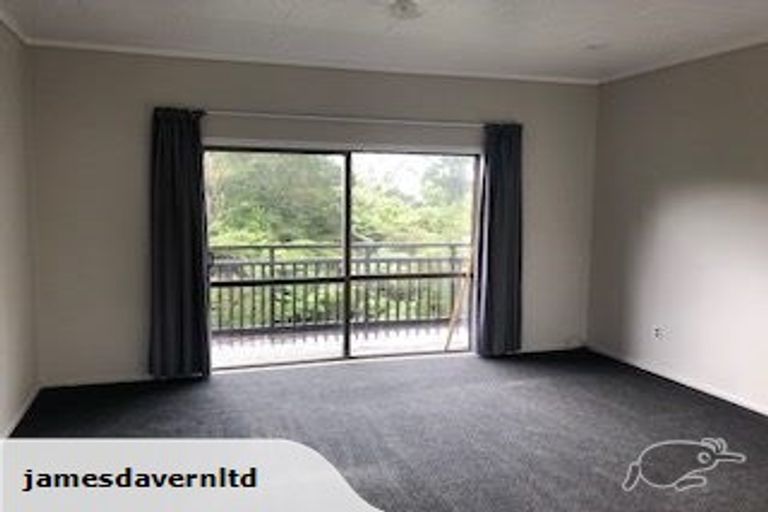 Photo of property in 112 Tirimoana Road, Te Atatu South, Auckland, 0602