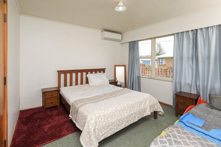 Photo of property in 21 Cricket Place, Melville, Hamilton, 3206