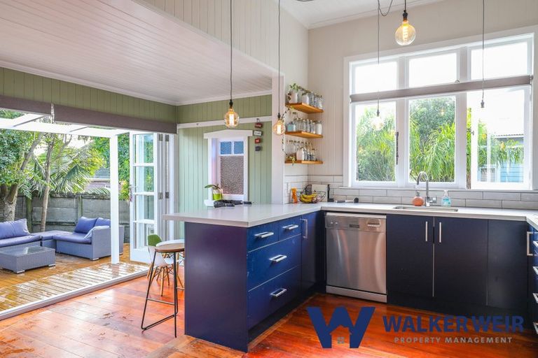 Photo of property in 6 Powell Street, Avondale, Auckland, 1026