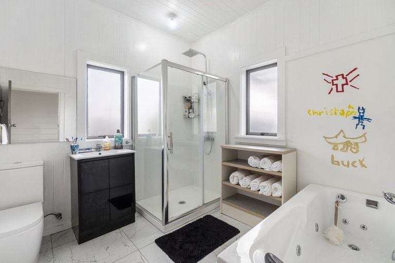 Photo of property in 25 Kimihia Road, Huntly, 3700