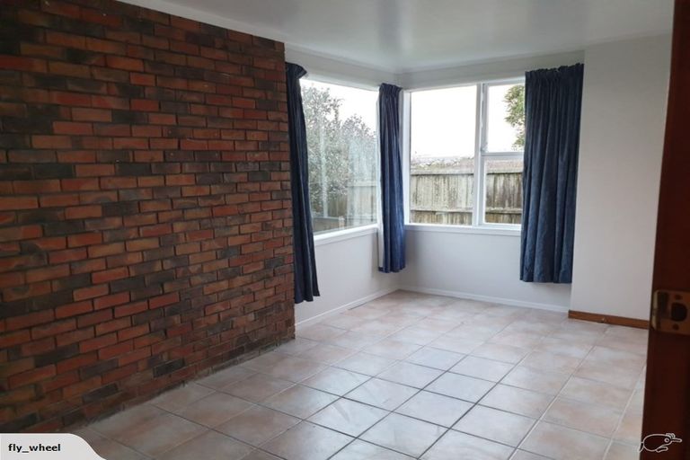 Photo of property in 109 Sylvan Avenue, Northcote, Auckland, 0627