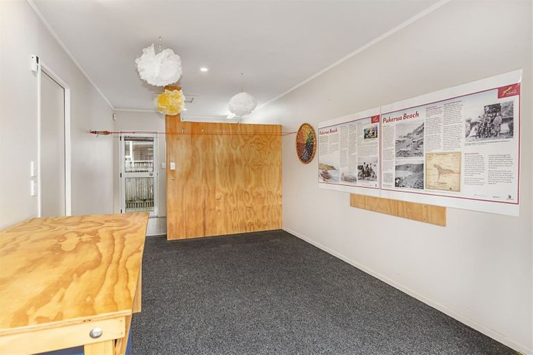 Photo of property in 2a James Street, Plimmerton, Porirua, 5026