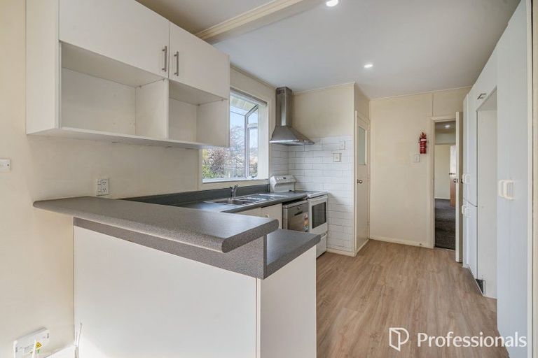 Photo of property in 1 Wakefield Terrace, Tawa, Wellington, 5028