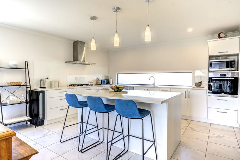 Photo of property in 37 Batten Drive, Flagstaff, Hamilton, 3210